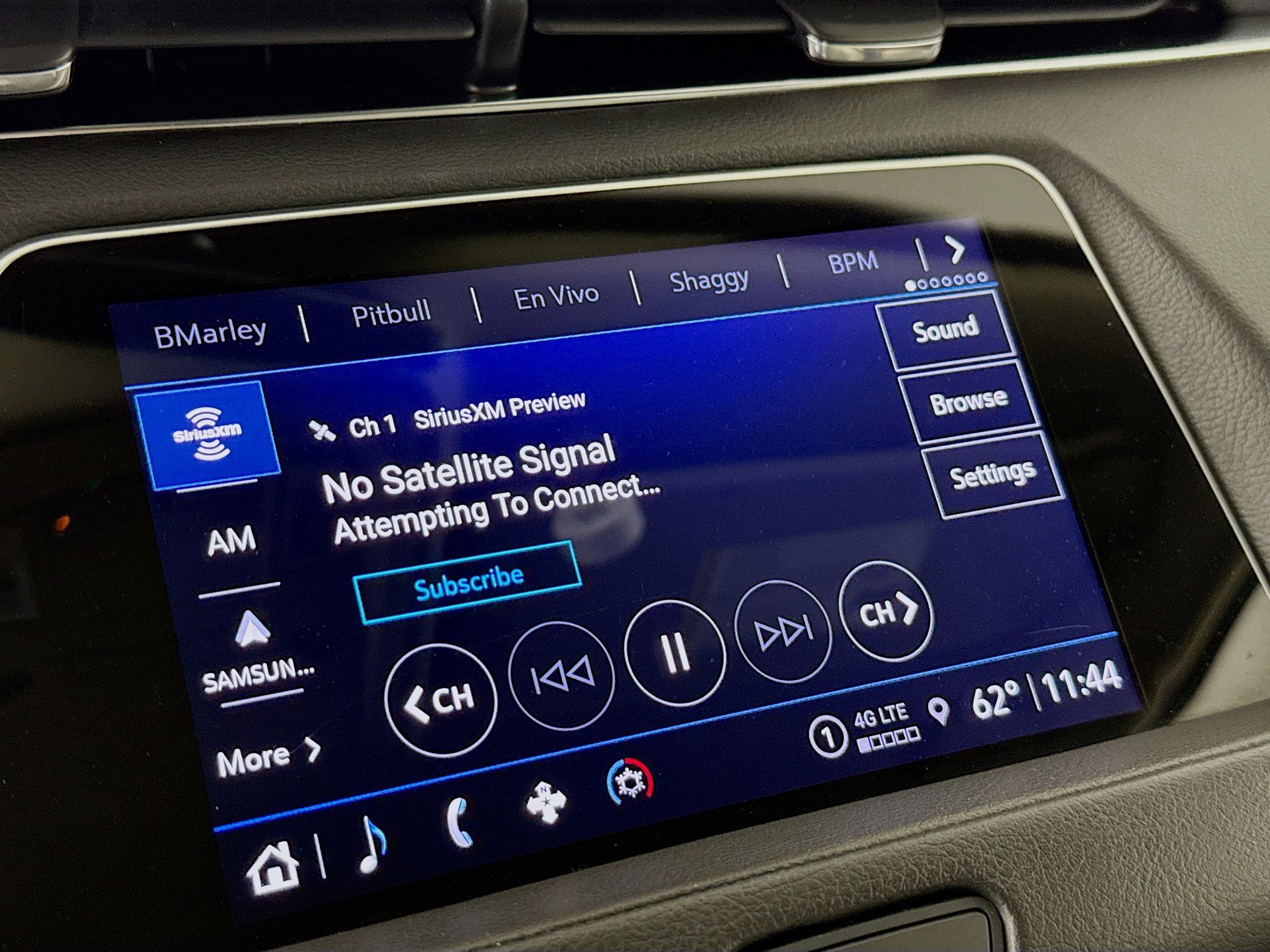 Used 2023 Cadillac XT4 Premium Luxury image 16