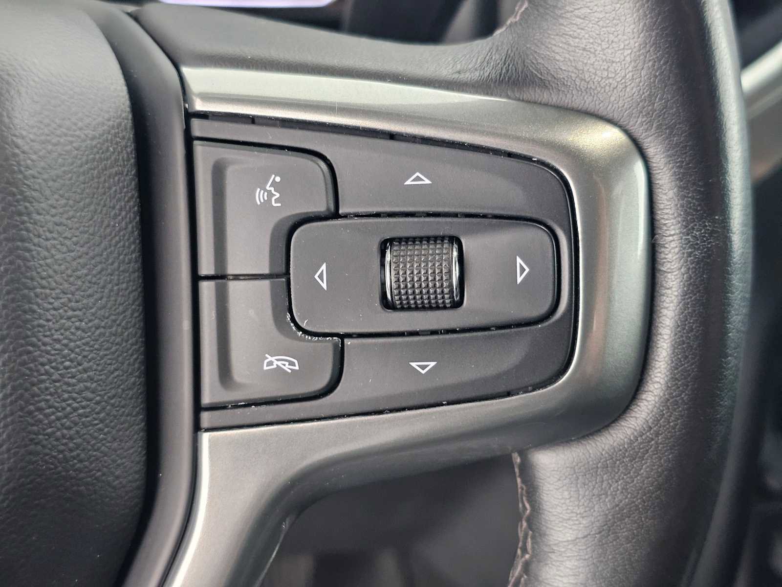 Used 2022 Chevrolet Silverado 1500 LTZ w/ LTZ Premium Package image 41