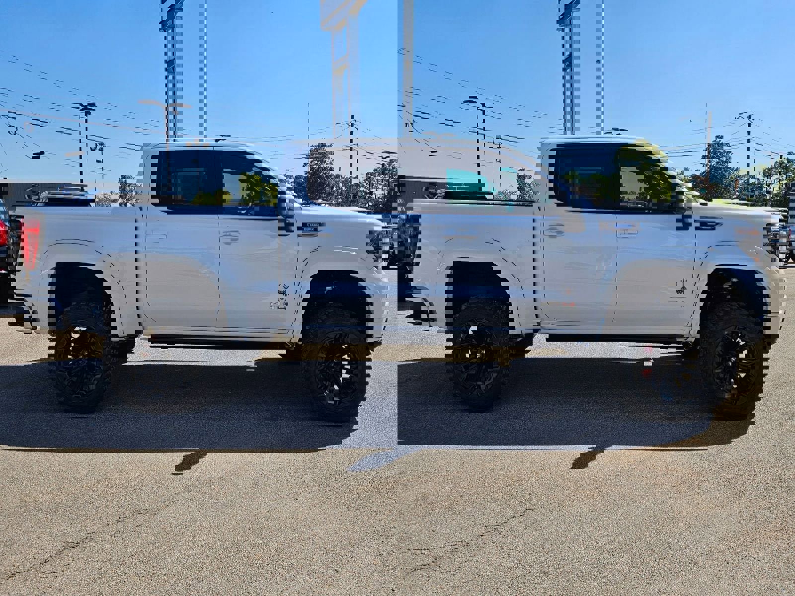 New 2025 GMC Sierra 1500 AT4 w/ AT4 Premium Package image 7