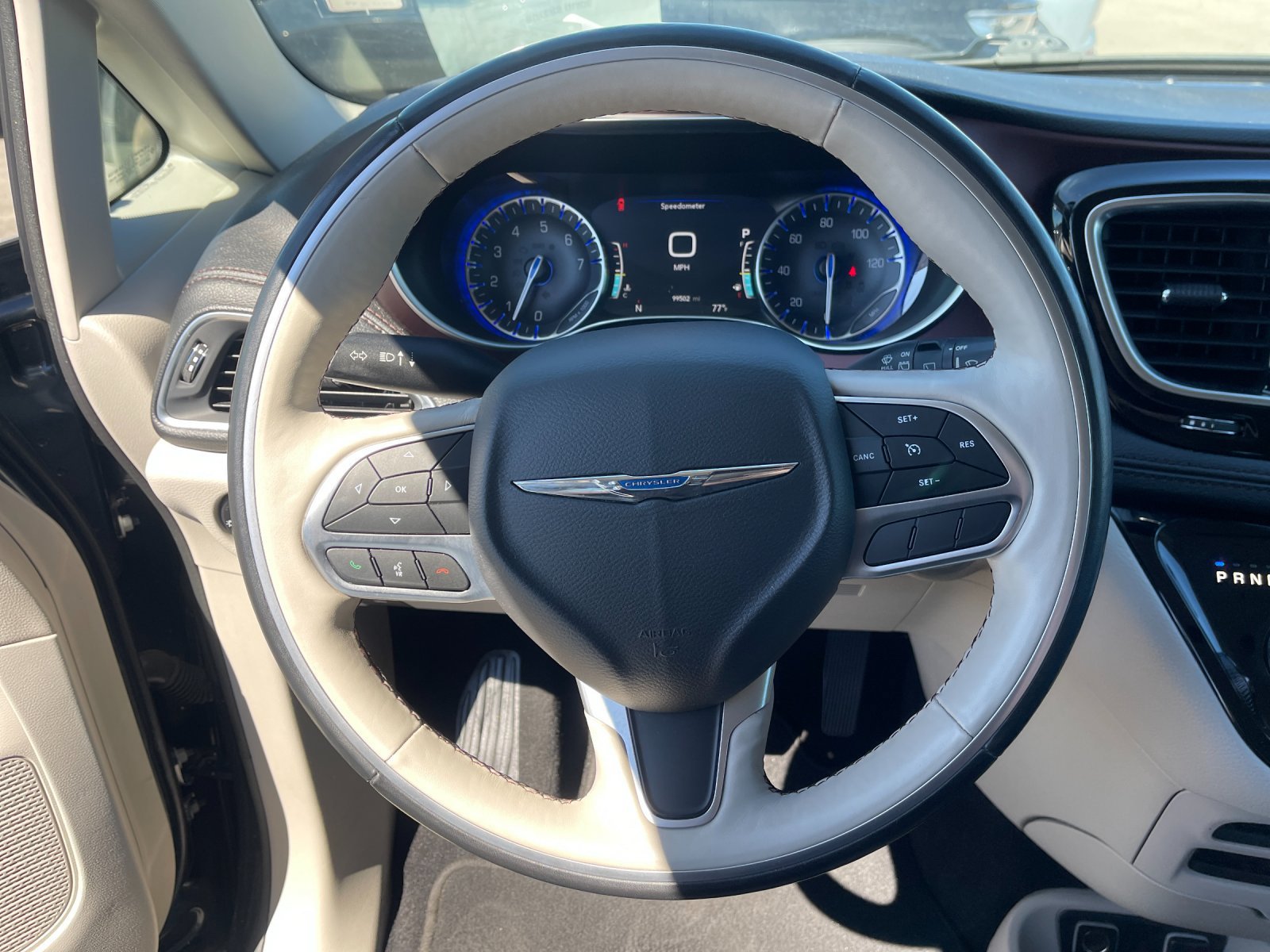 Used 2020 Chrysler Pacifica Limited FWD image 26