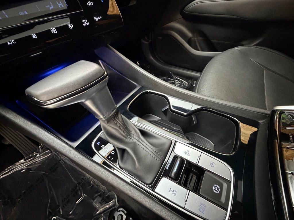 Used 2023 Hyundai Santa Cruz Limited image 19