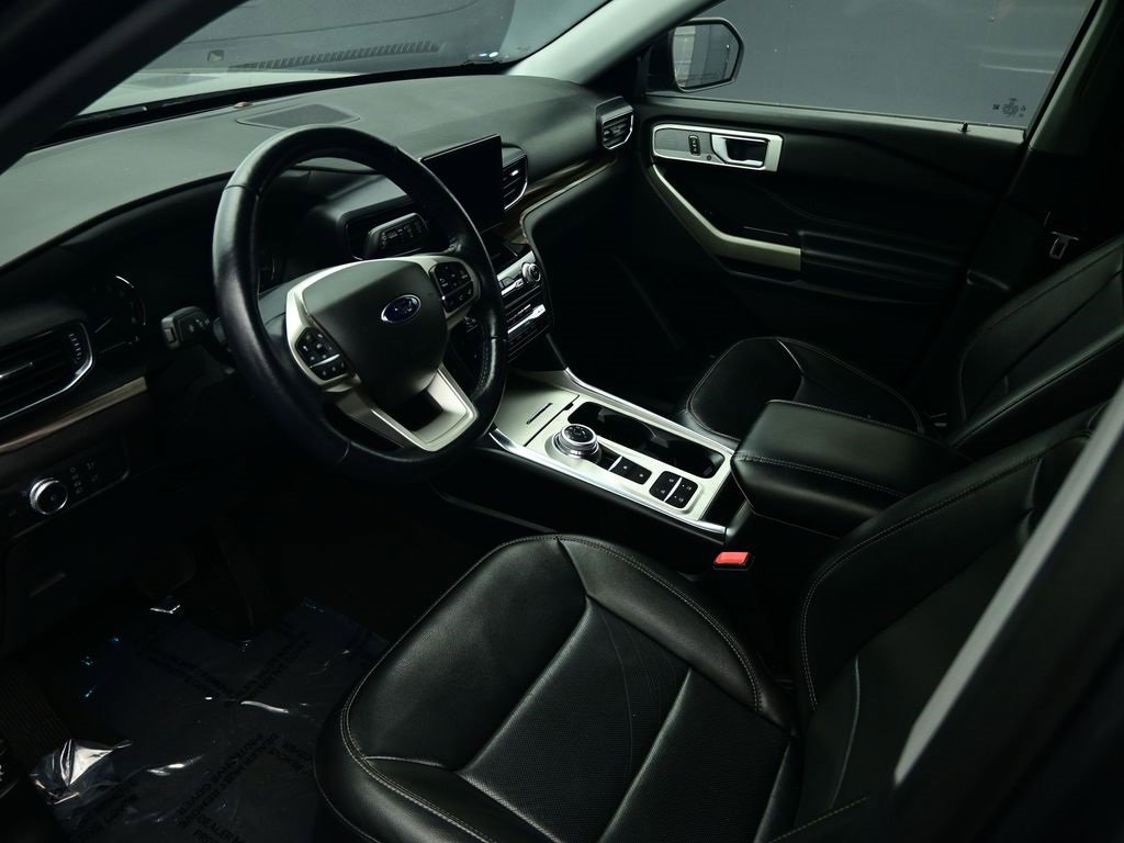 Used 2022 Ford Explorer Limited w/ Equipment Group 301A image 15