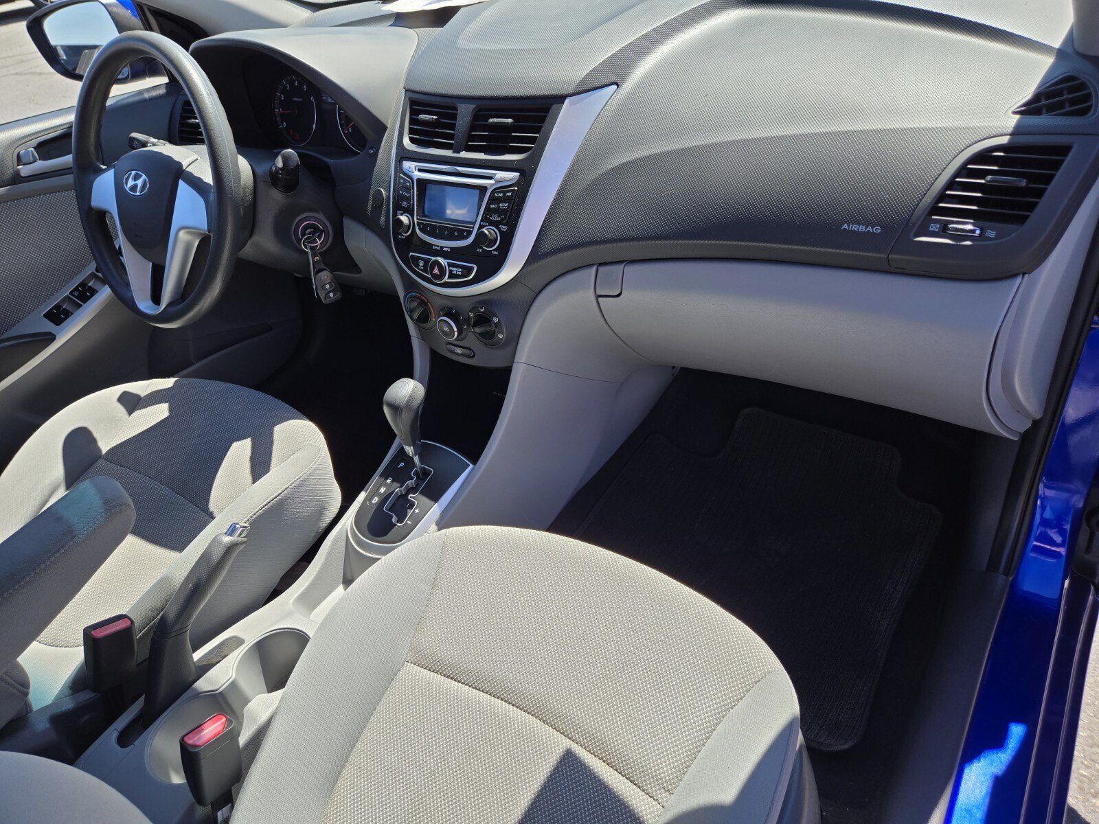 Used 2013 Hyundai Accent GLS FWD image 13
