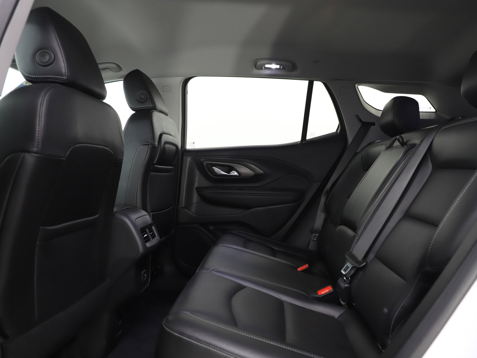 Used 2024 GMC Terrain SLT AWD/4WD image 19