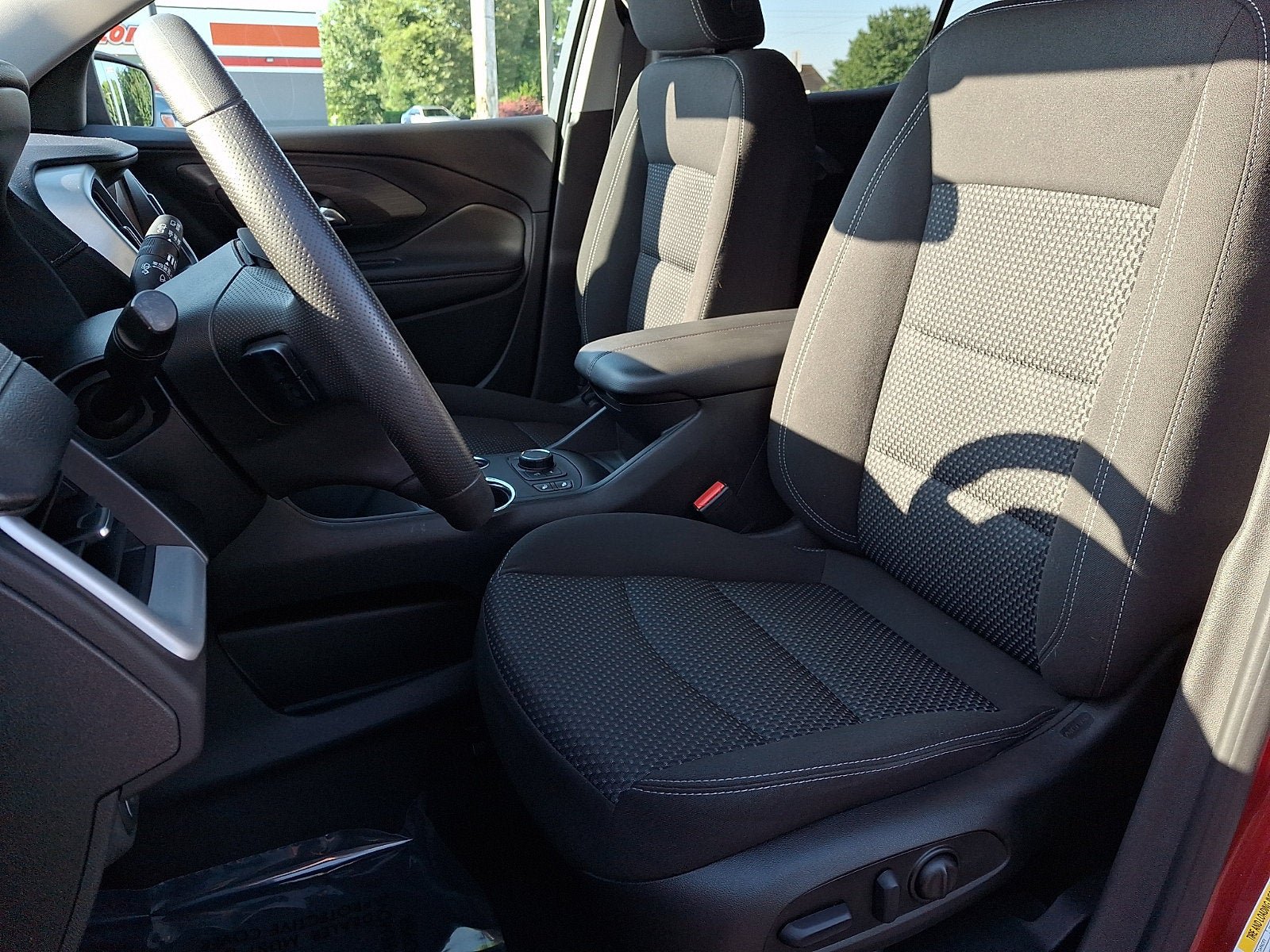 Used 2023 GMC Terrain SLE w/ Driver Convenience Package AWD/4WD image 13