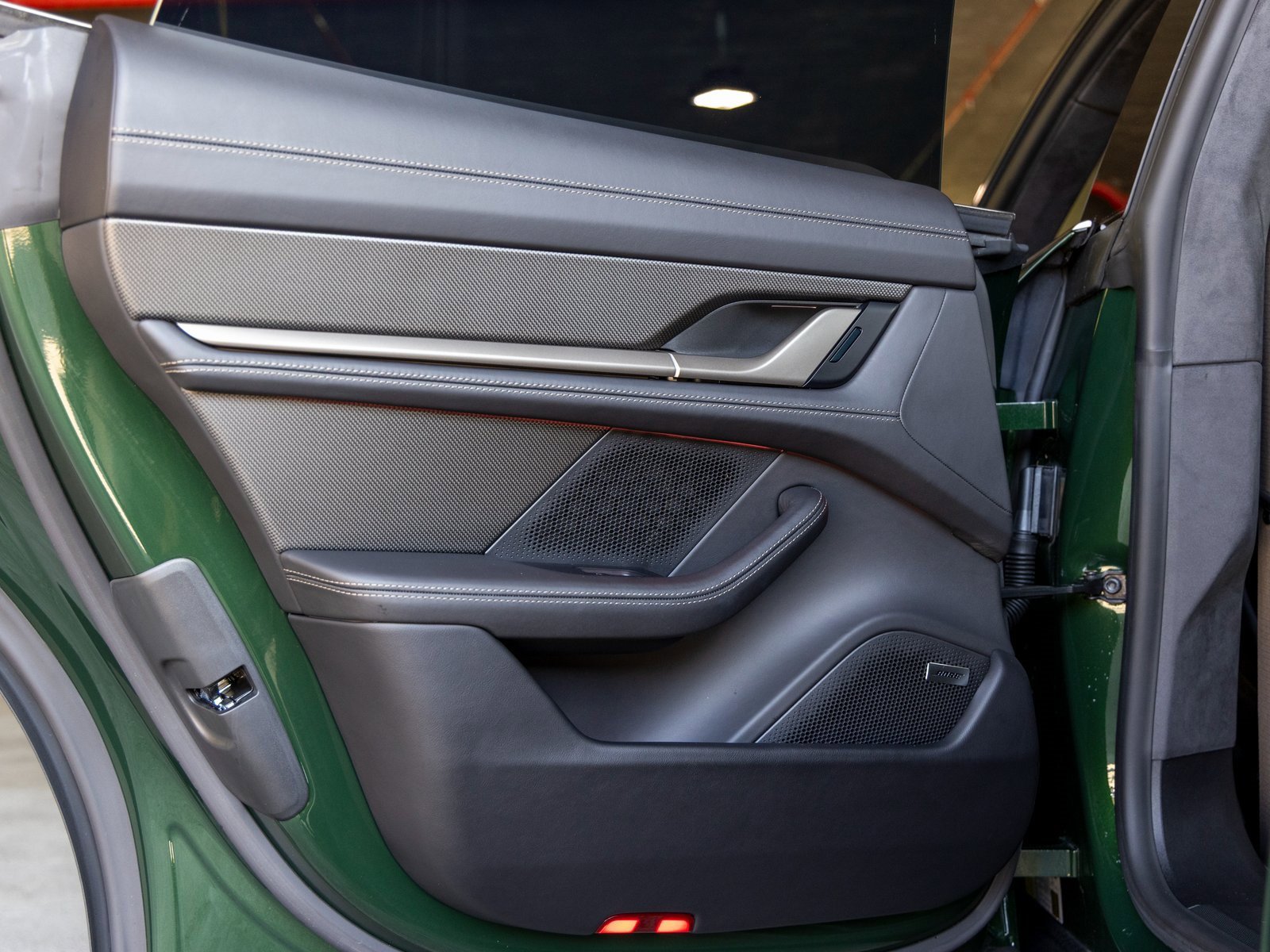 Certified 2025 Porsche Taycan Turbo S image 37