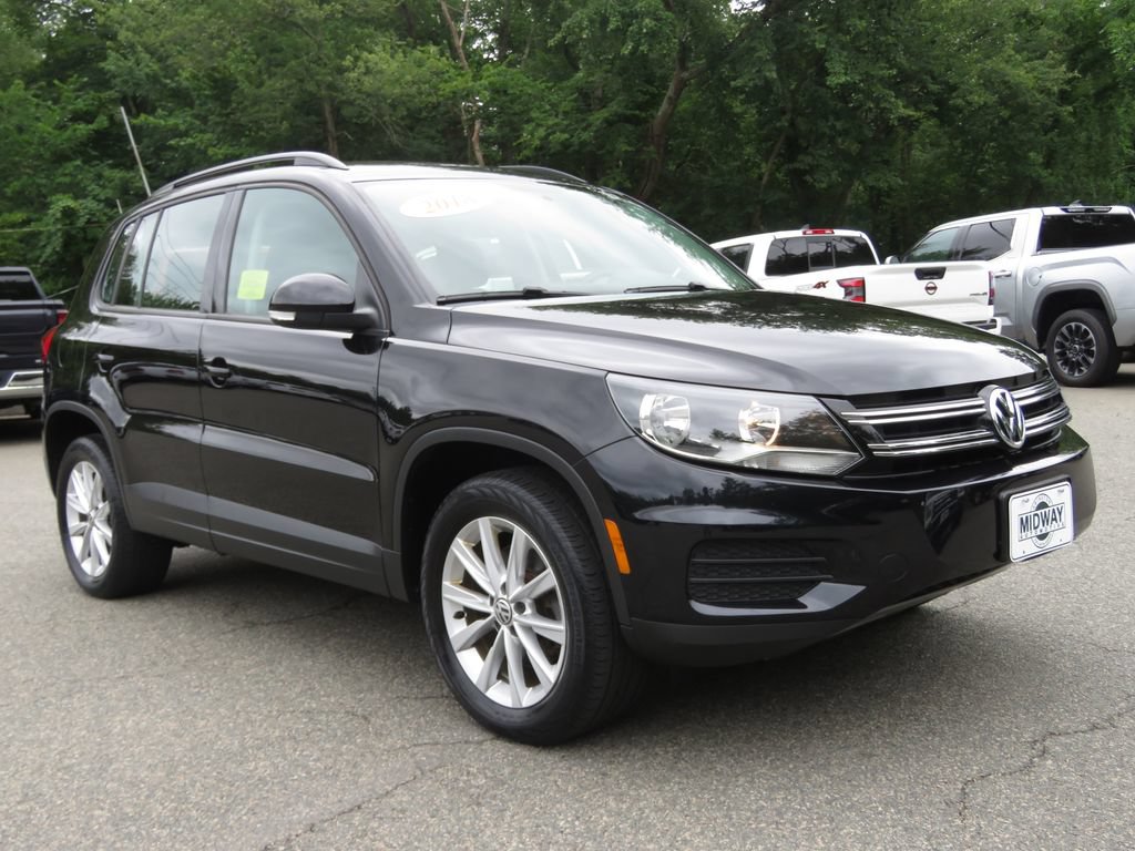 Used 2018 Volkswagen Tiguan Limited w/ Premium Package AWD/4WD image 3