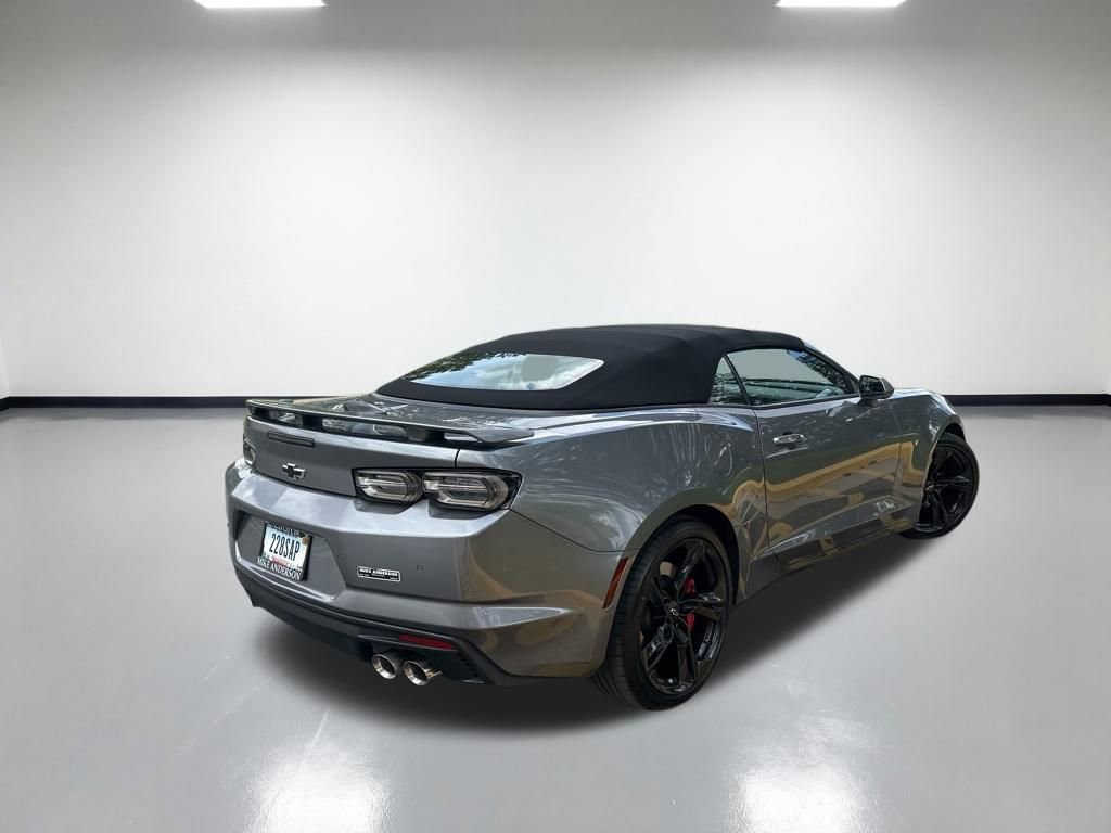 Used 2021 Chevrolet Camaro SS RWD image 4