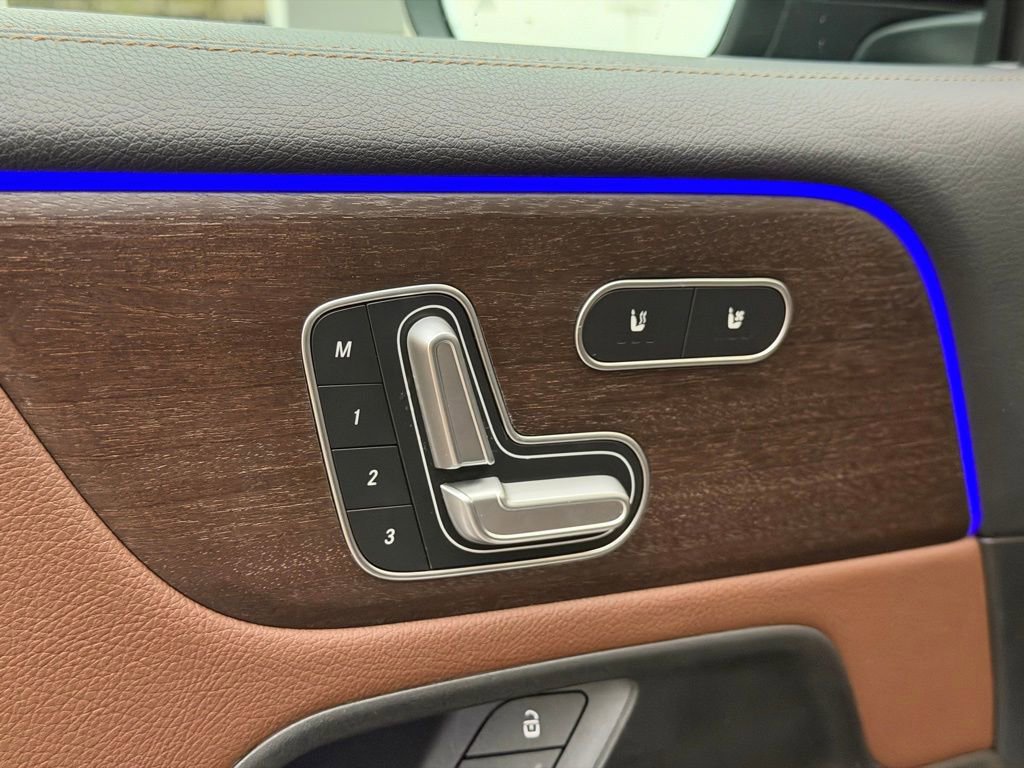 Used 2021 Mercedes-Benz GLB 250 4MATIC image 22