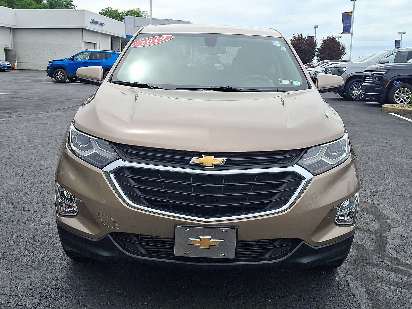 Used 2019 Chevrolet Equinox LT AWD/4WD image 2