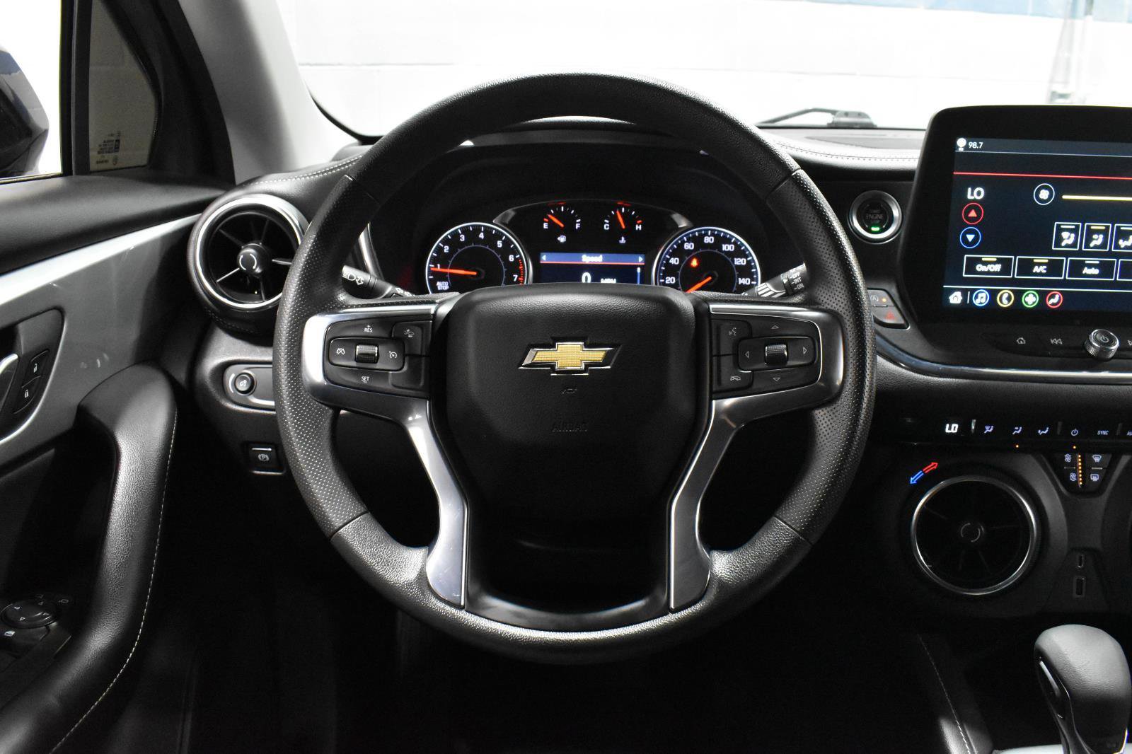 Used 2023 Chevrolet Blazer LT image 7