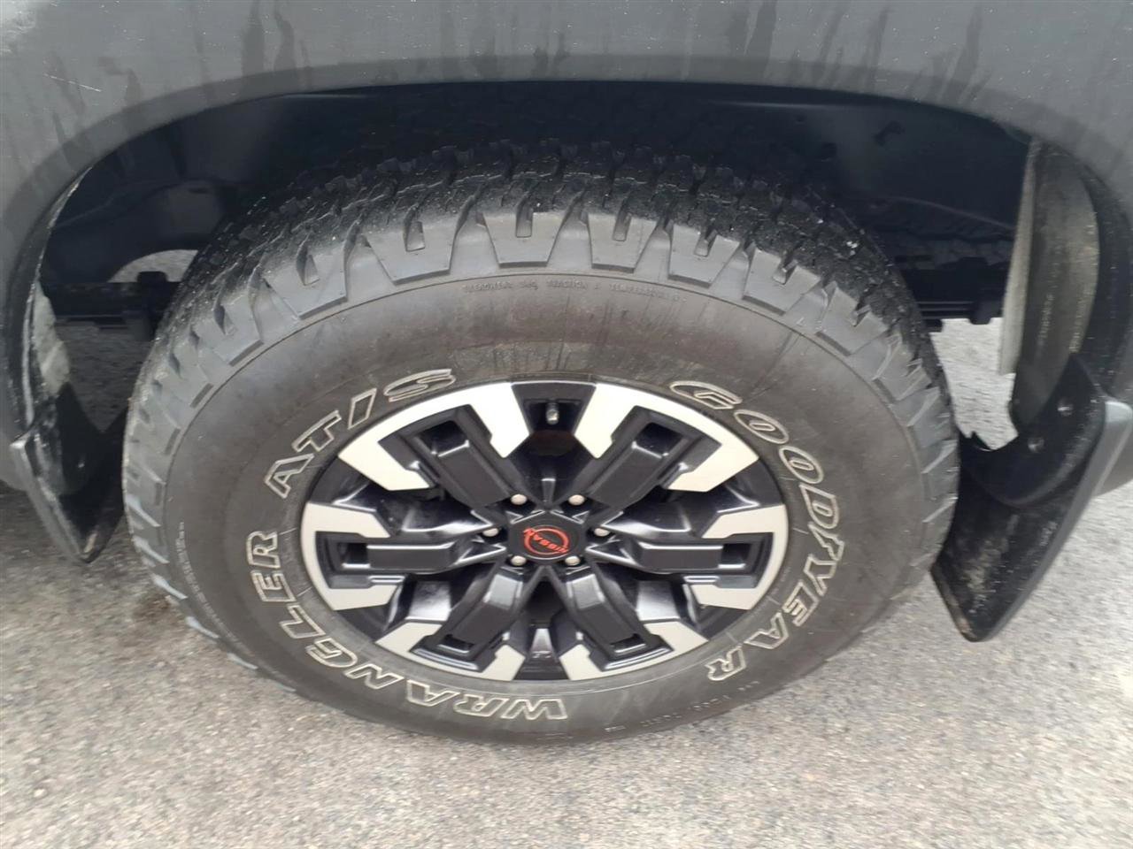 Used 2022 Nissan Frontier Pro-X image 10