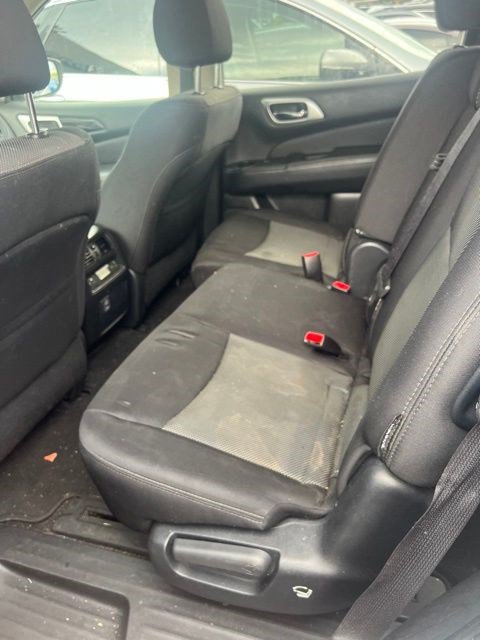 Used 2018 Nissan Pathfinder S AWD/4WD image 15