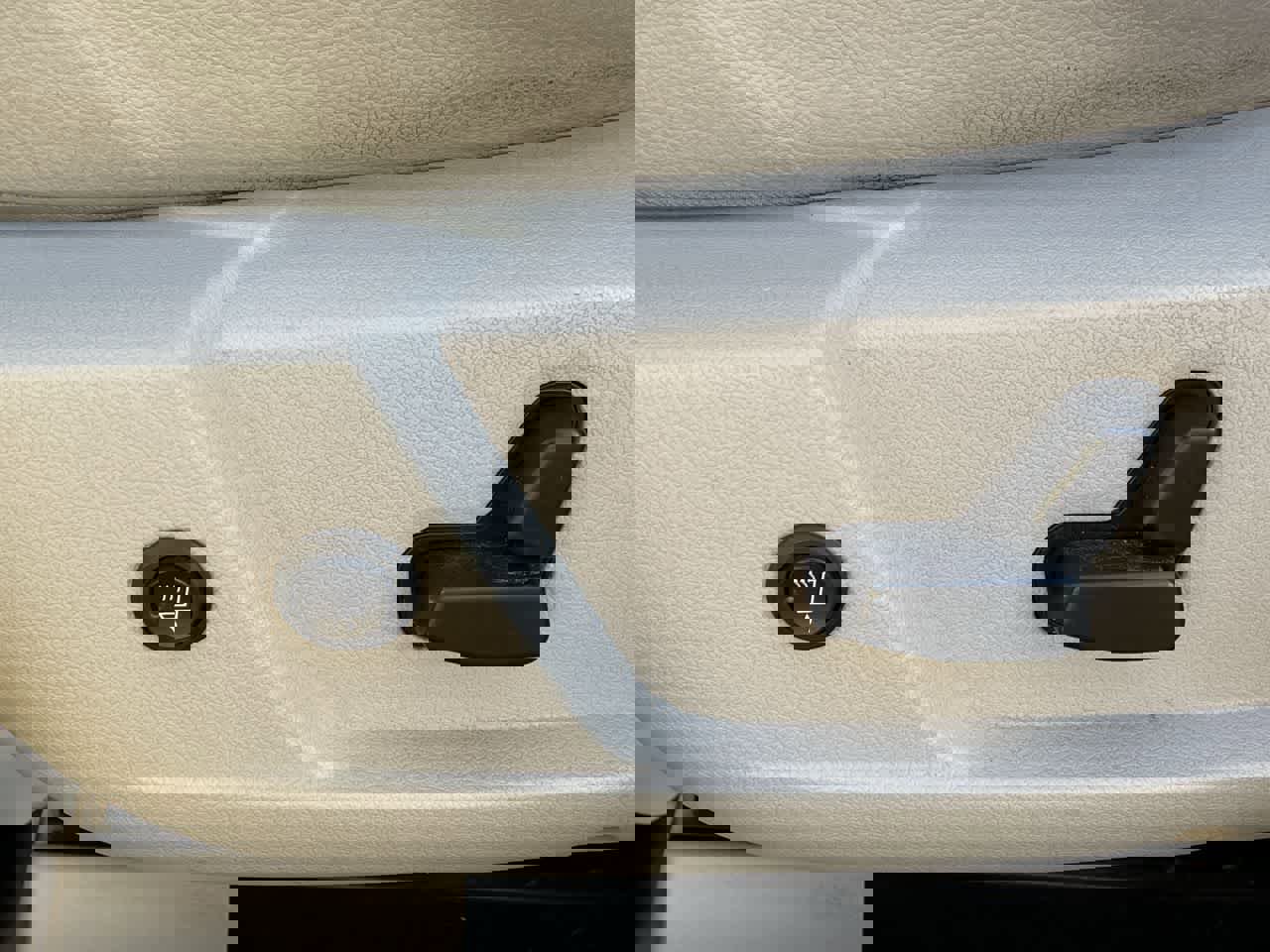 Used 2005 Chrysler 300 Touring image 20