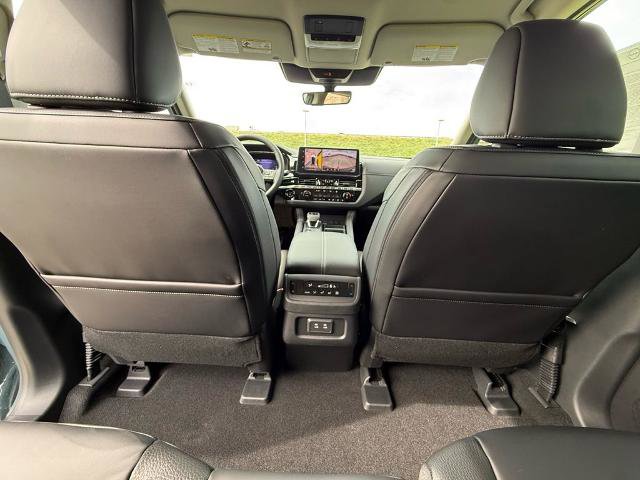 New 2026 Nissan Pathfinder SL image 13