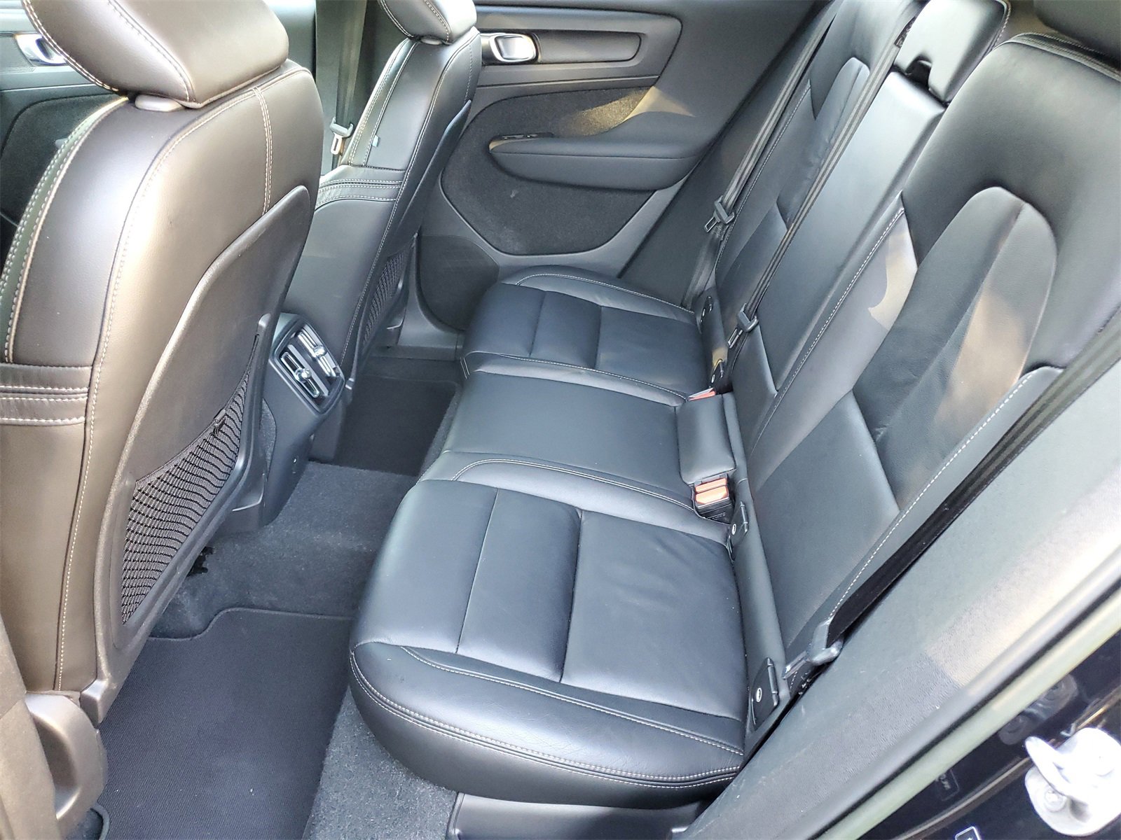 Used 2023 Volvo XC40 B5 Plus w/ Driver Assist Package image 21