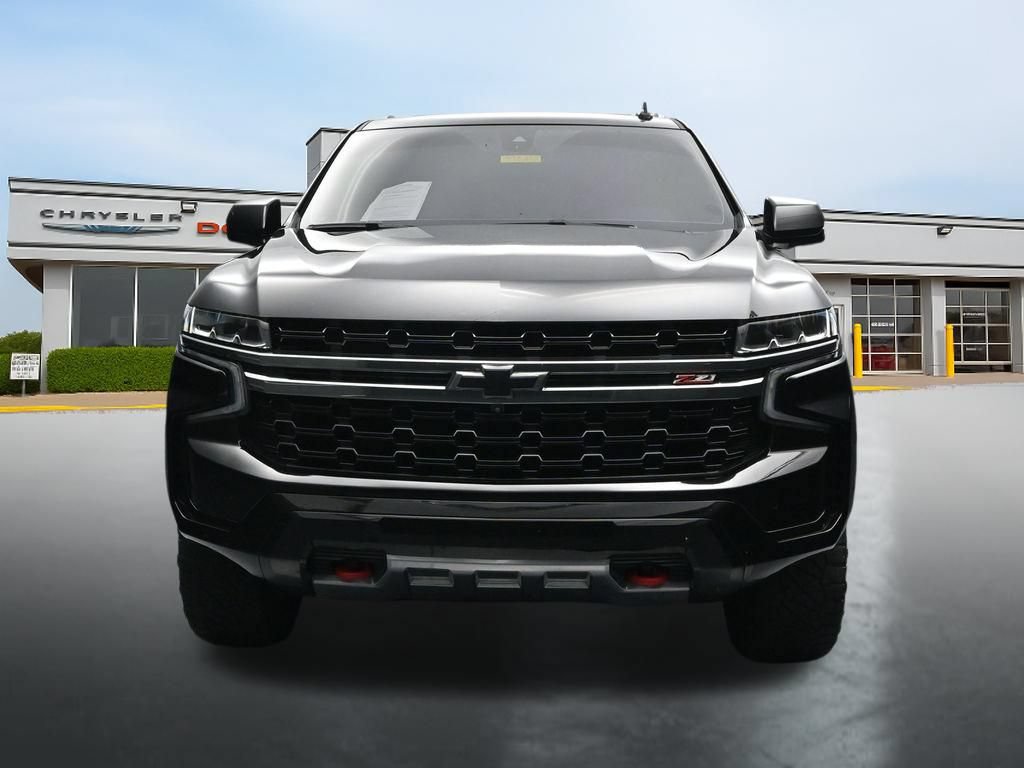 Used 2022 Chevrolet Tahoe Z71 w/ Luxury Package AWD/4WD image 8