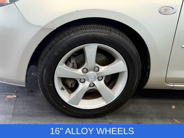 Used 2004 MAZDA MAZDA3 I w/ Pwr & 16" Alloy Wheel Pkg FWD image 4