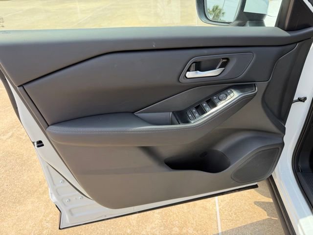 New 2026 Nissan Rogue SV FWD image 13