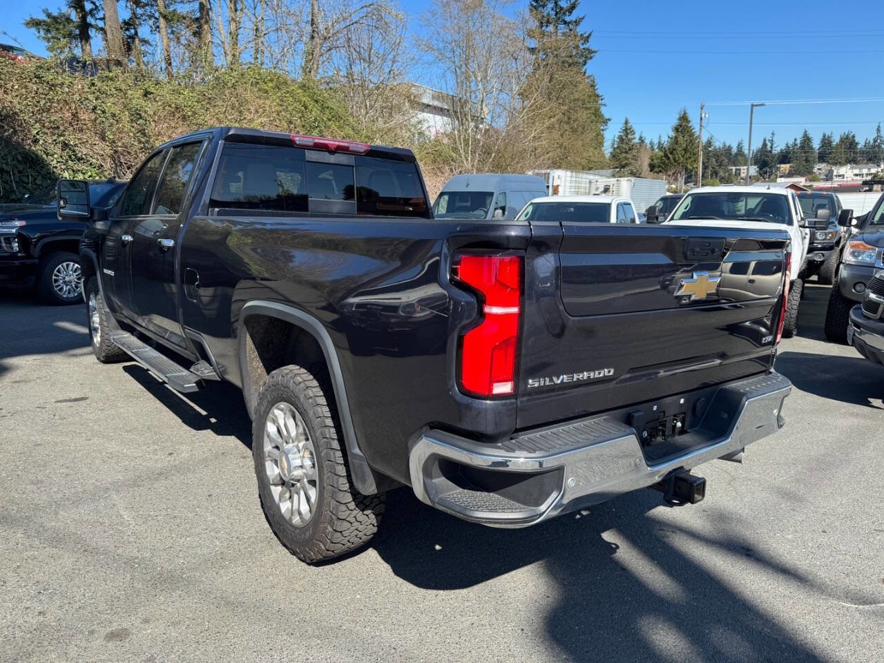 Used 2024 Chevrolet Silverado 3500 LTZ w/ LTZ Plus Package image 5