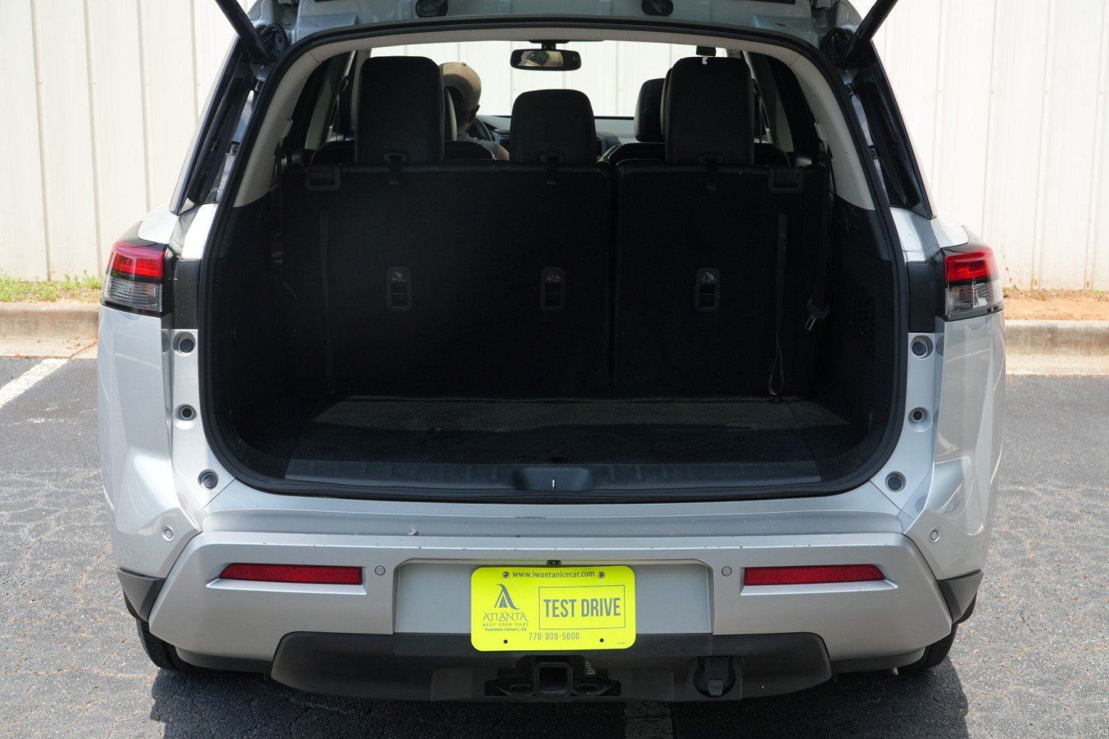 Used 2022 Nissan Pathfinder SL w/ SL Premium Package FWD image 9