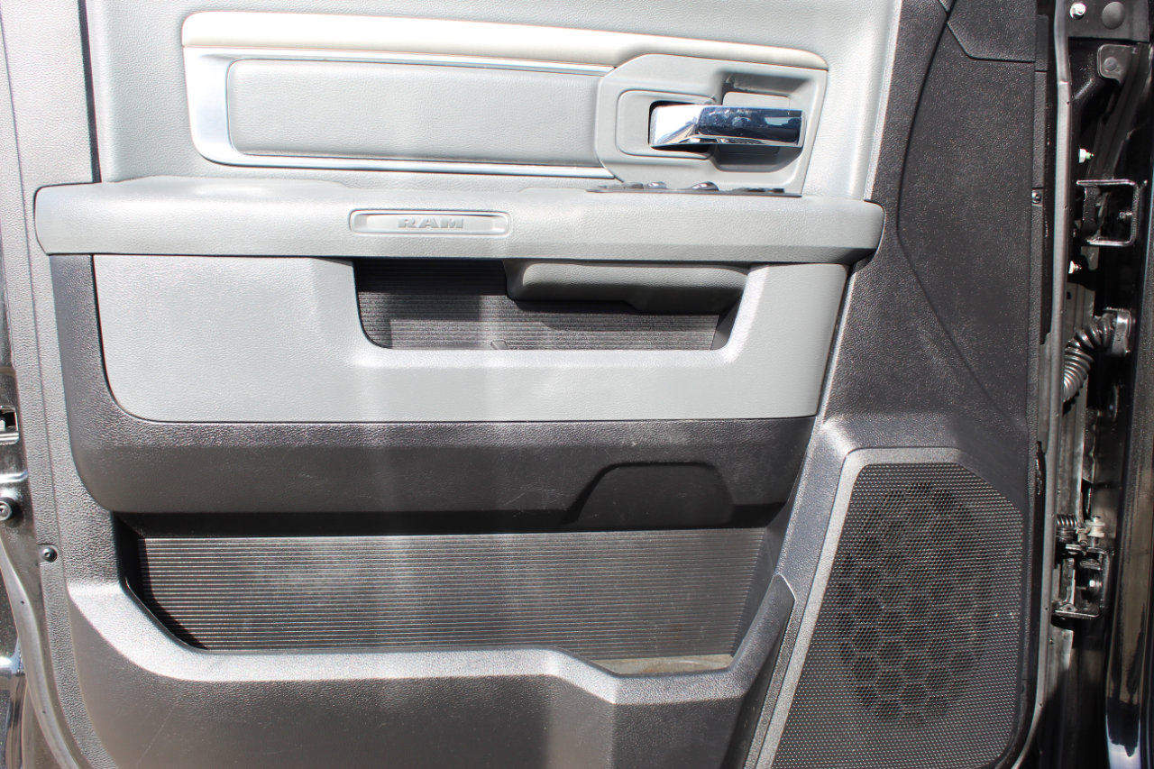 Used 2016 RAM 3500 Lone Star image 11