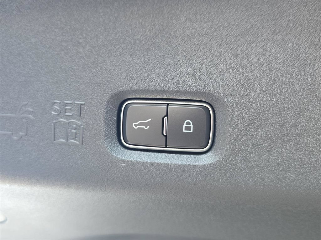 New 2027 Lincoln Navigator L Premier RWD image 10