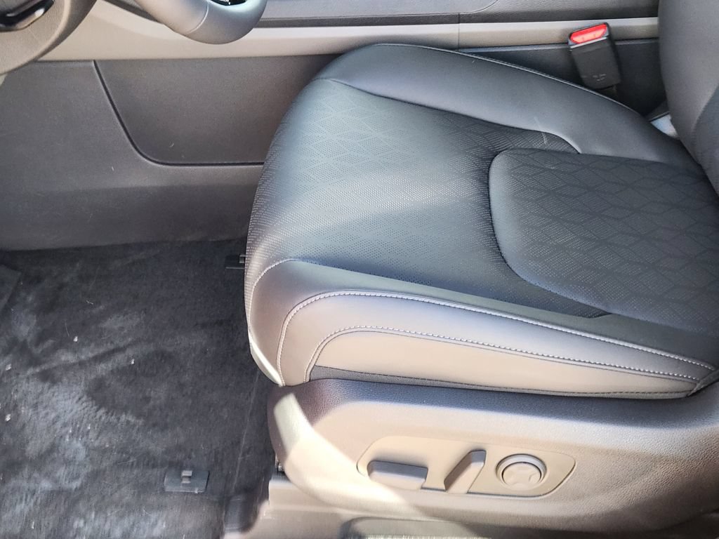 New 2026 Kia Carnival SX FWD image 8