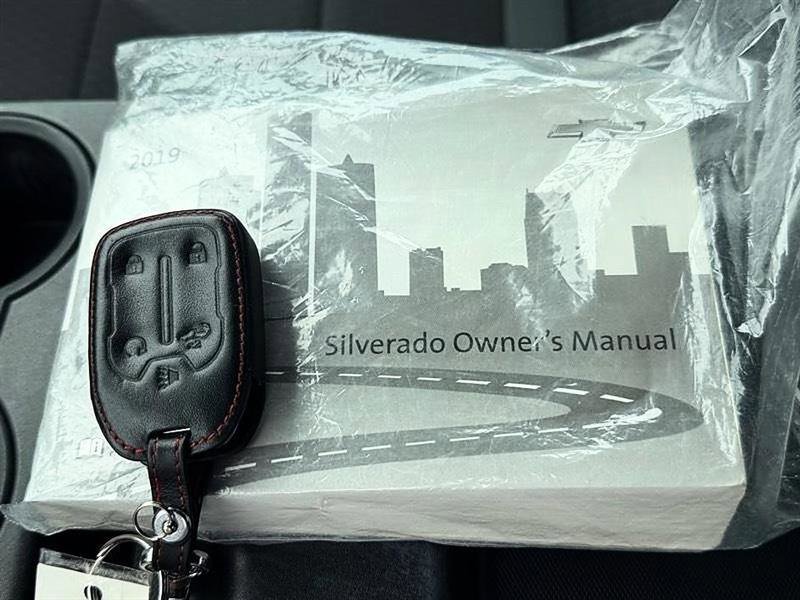 Used 2019 Chevrolet Silverado 1500 LT Trail Boss image 41