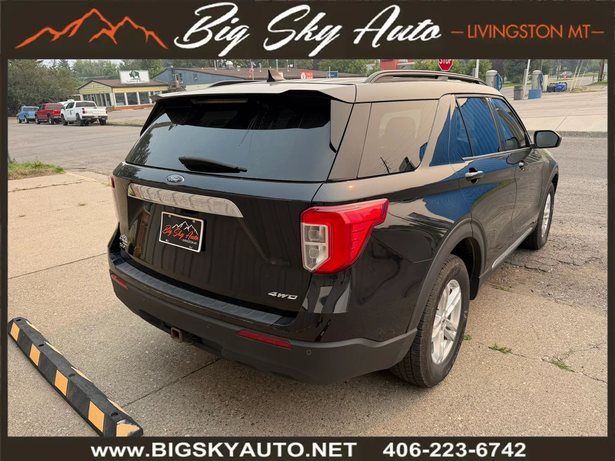 Used 2021 Ford Explorer XLT w/ Class III Trailer Tow Package AWD/4WD image 7
