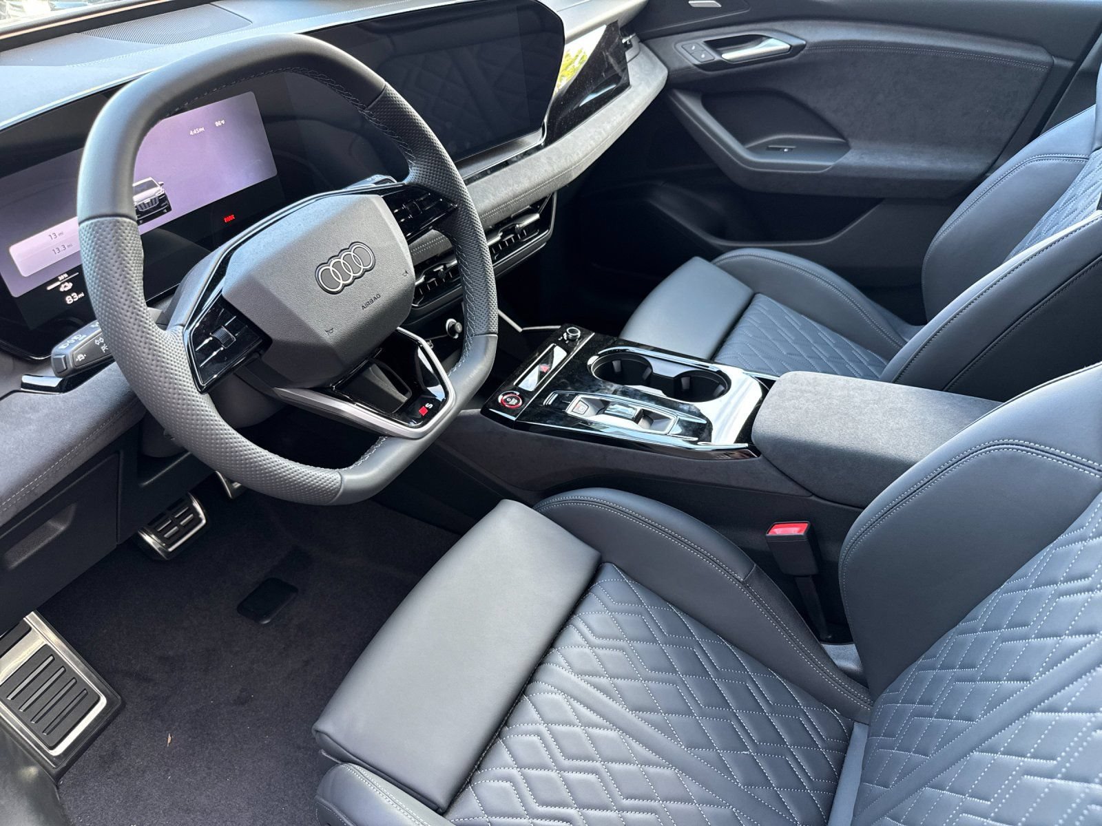 New 2027 Audi SQ6 e-tron Premium Plus AWD/4WD image 10