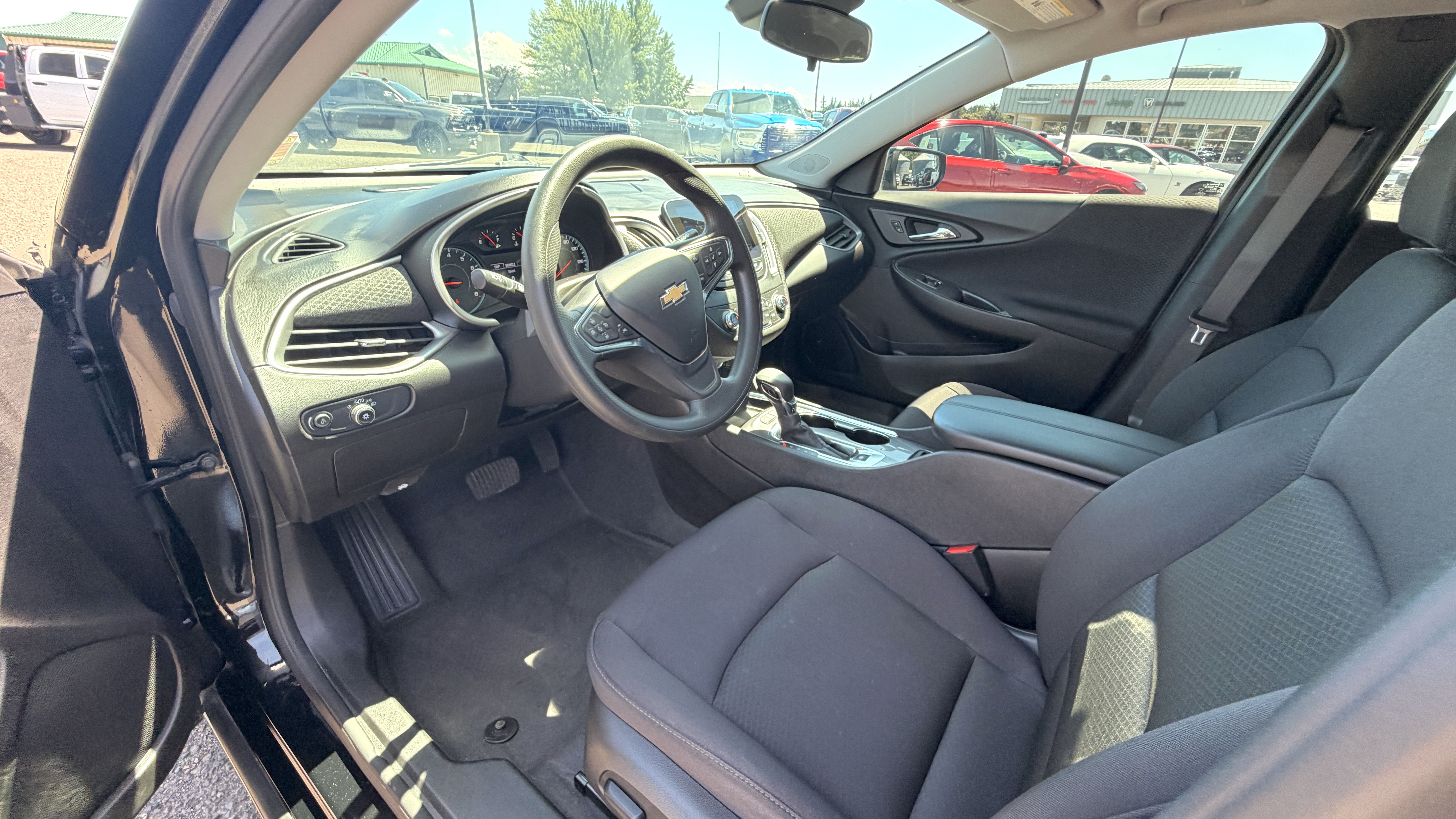 Used 2024 Chevrolet Malibu LT FWD image 18