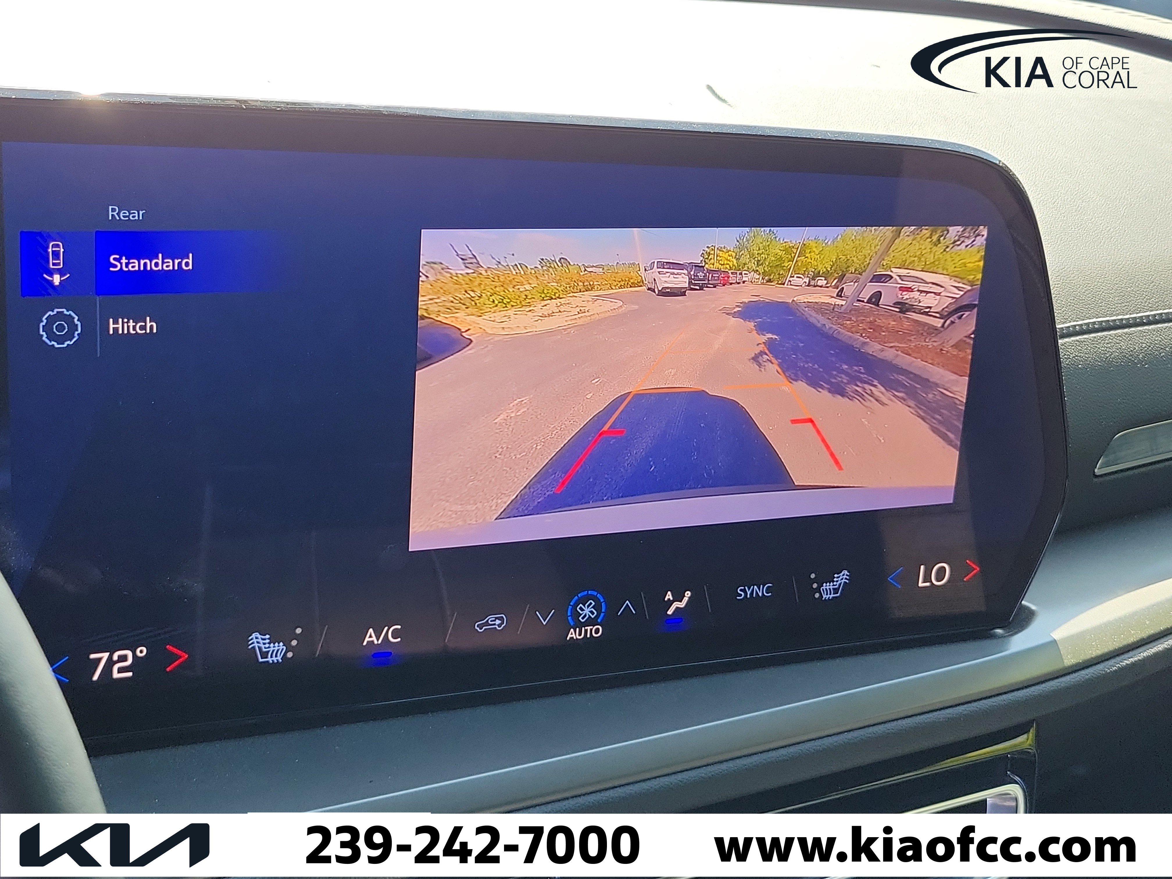 Used 2025 Chevrolet Traverse LT image 26