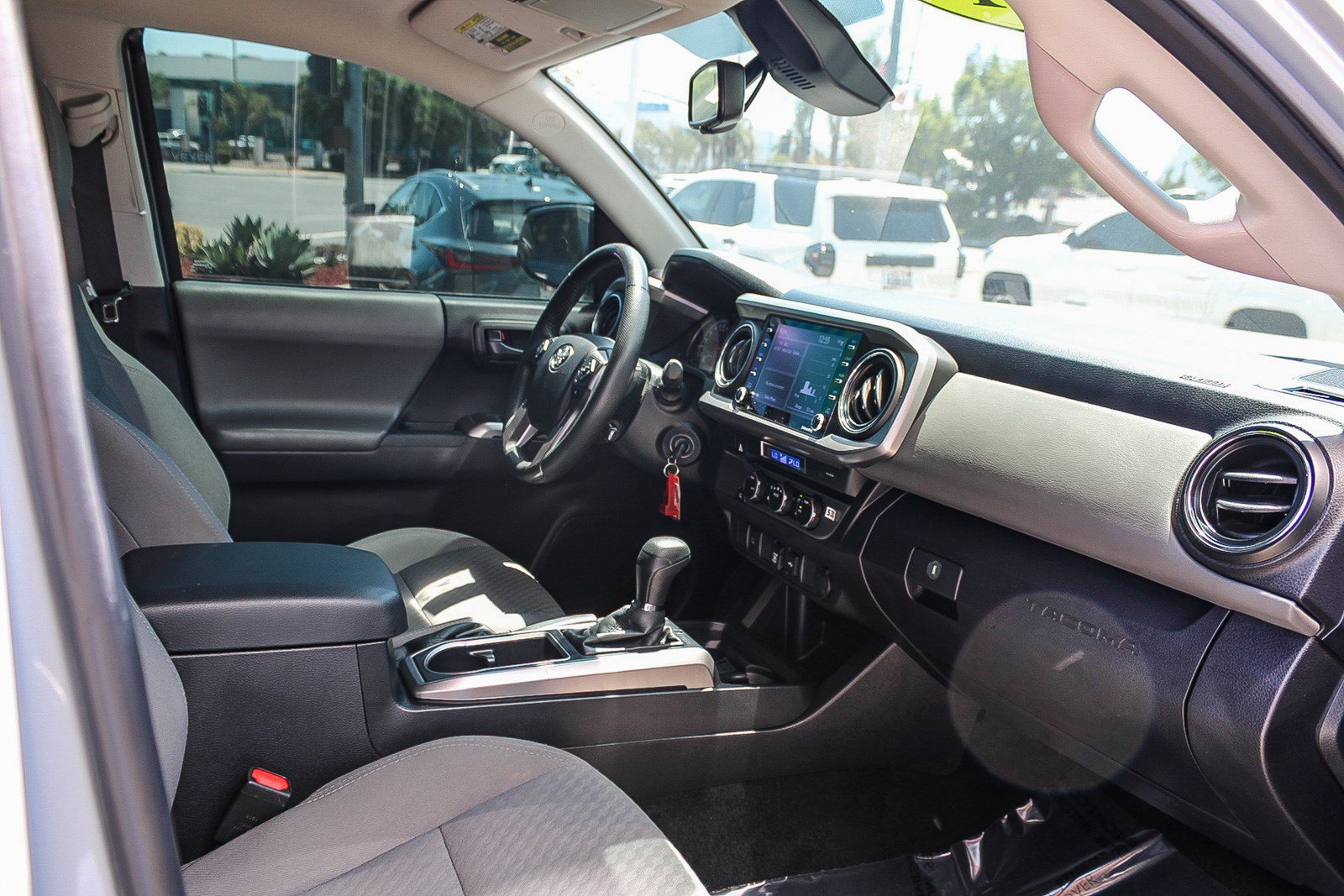 Used 2021 Toyota Tacoma SR5 RWD image 18