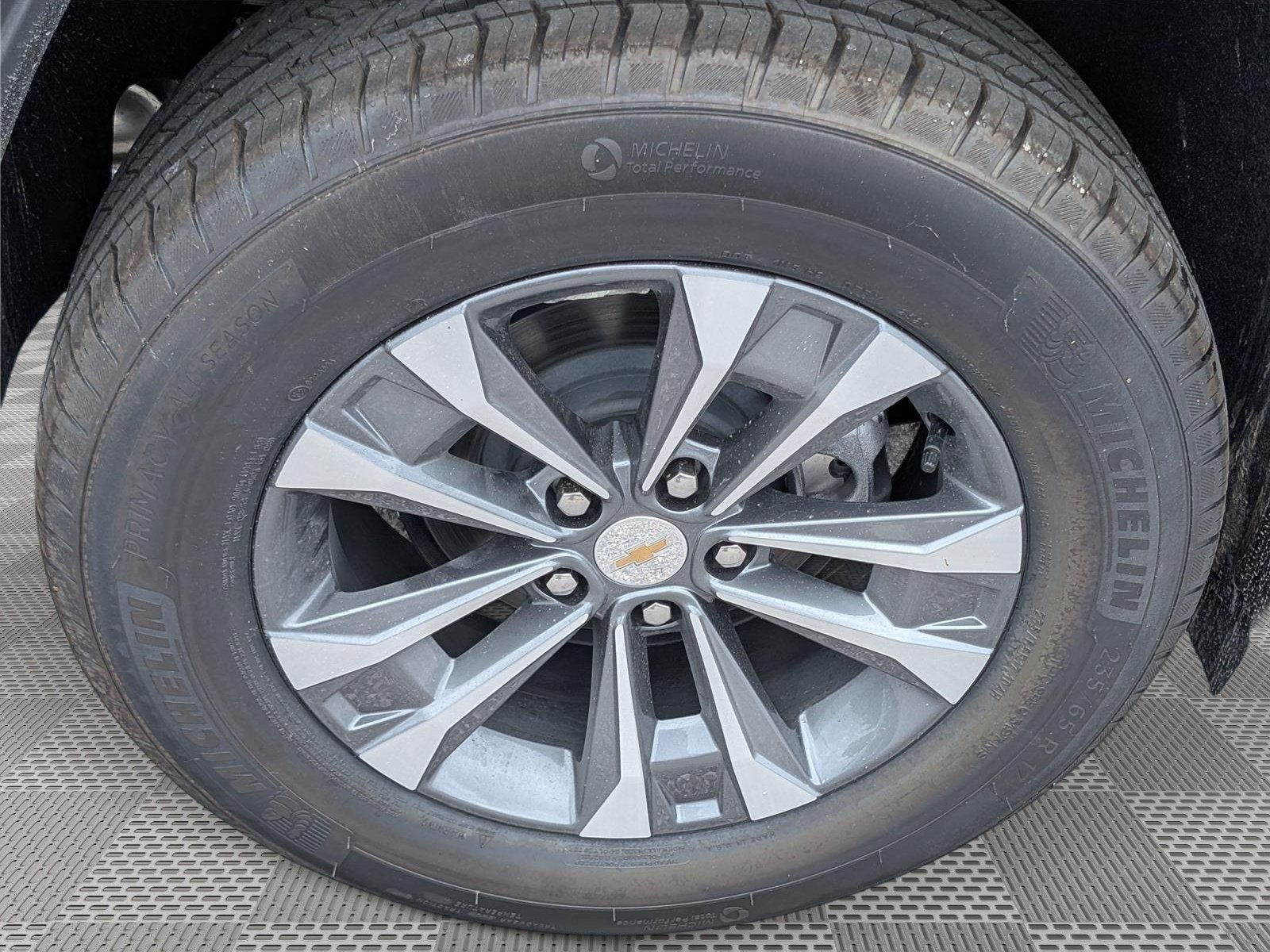 New 2027 Chevrolet Equinox LT w/ Convenience Package II AWD/4WD image 5