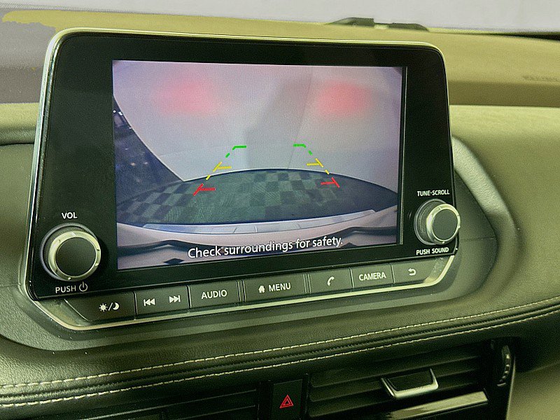 Used 2023 Nissan Rogue SV image 15