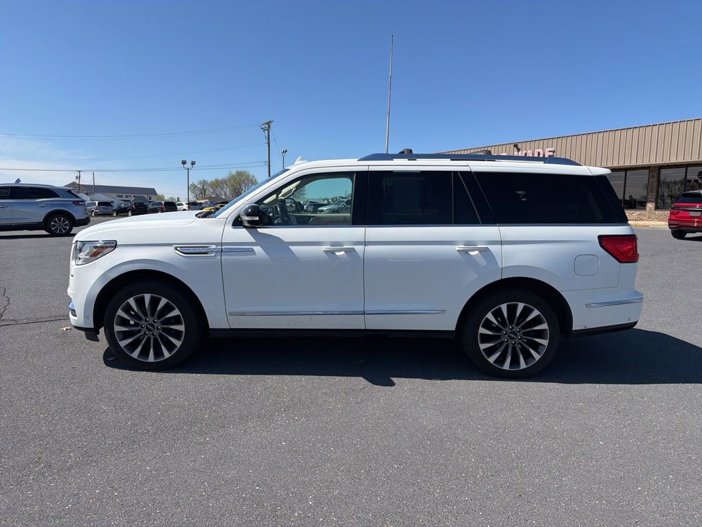 Certified 2021 Lincoln Navigator Reserve w/ Luxury Package image 2