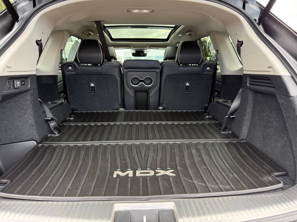 Used 2023 Acura MDX SH-AWD w/ Advance Package image 9