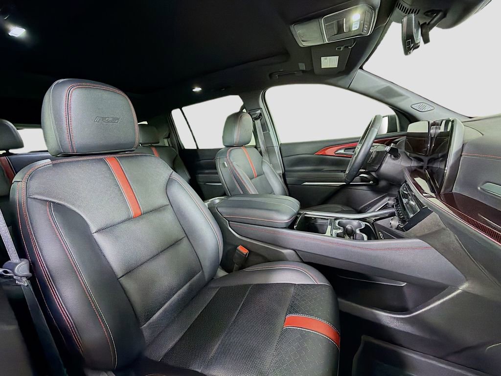 Used 2024 Chevrolet Traverse RS w/ LPO, Floor Liner Package image 32