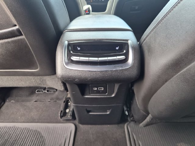 Used 2020 Cadillac XT6 Premium Luxury AWD/4WD image 37