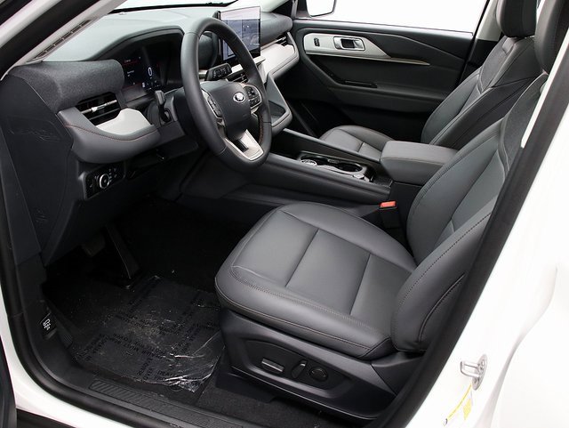 New 2026 Ford Explorer Active image 10