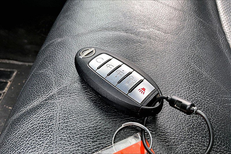 Used 2023 Nissan Armada SL w/ Midnight Edition Package RWD image 8