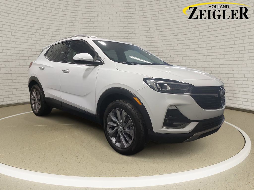 Used 2022 Buick Encore GX Essence w/ Experience Buick Package AWD/4WD image 3