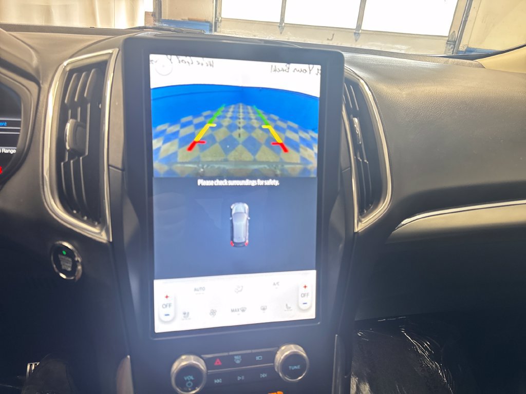 Used 2023 Ford Edge Titanium AWD/4WD image 21