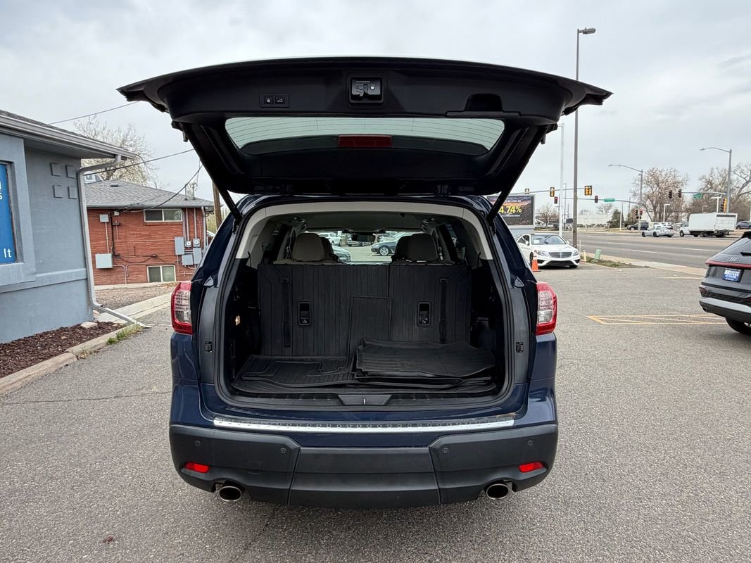 Used 2023 Subaru Ascent Premium w/ Convenience Package image 7