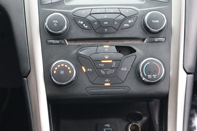 Used 2017 Ford Fusion SE FWD image 19