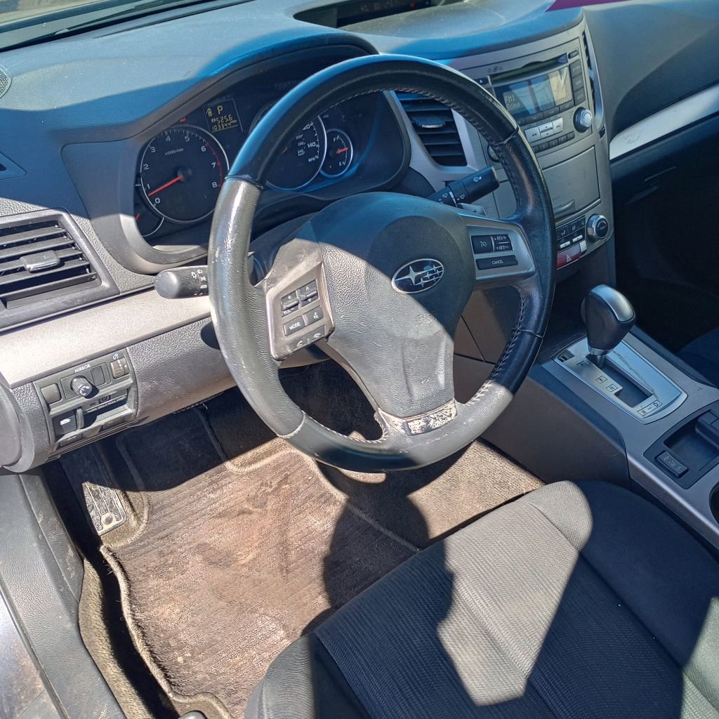 Used 2013 Subaru Legacy 2.5i Premium w/ All-Weather Pkg AWD/4WD image 9