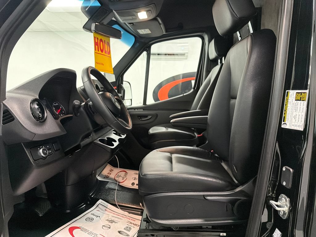 Used 2025 Mercedes-Benz Sprinter 3500 image 8