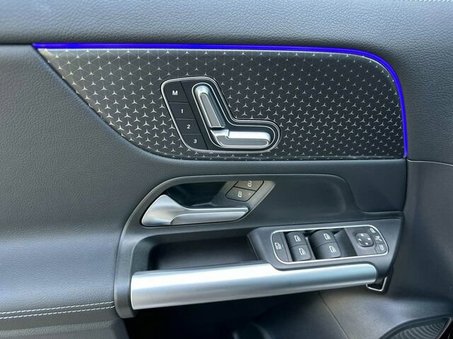 Used 2025 Mercedes-Benz GLA 250 image 13