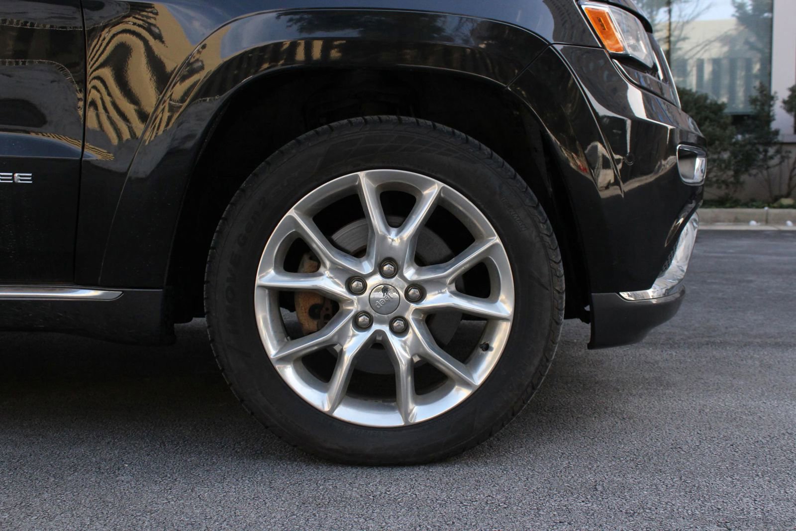 Used 2014 Jeep Grand Cherokee Summit image 4